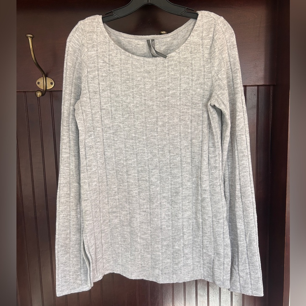 BY ANTHROPOLOGIE Scoop Neck Gray Ribbed Sweater Top Parisian Minimalist Size S - Picture 3 of 12